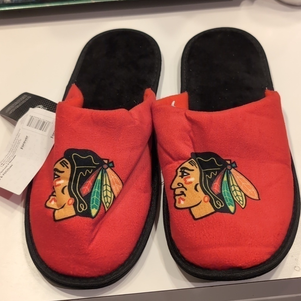 NWT Chicago Blackhawks 11/12 Slide Slippers | NHL Red House Shoes Men's